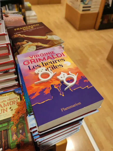 Kẹp Giữ Trang Sách Chó & Mèo (DOG & CAT BOOK PAGE HOLDER) - Image 5