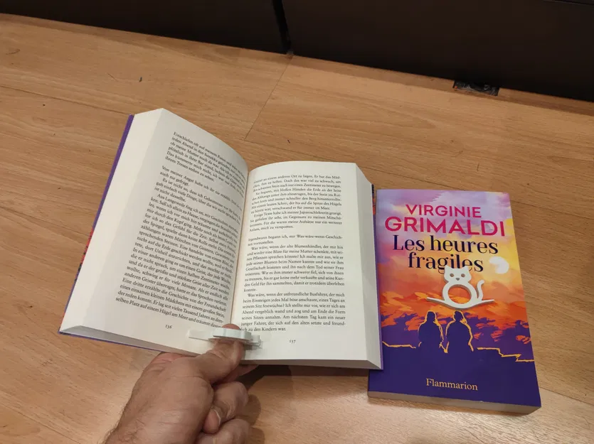 Kẹp Giữ Trang Sách Chó & Mèo (DOG & CAT BOOK PAGE HOLDER) - Image 18