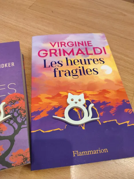 Kẹp Giữ Trang Sách Chó & Mèo (DOG & CAT BOOK PAGE HOLDER) - Image 20