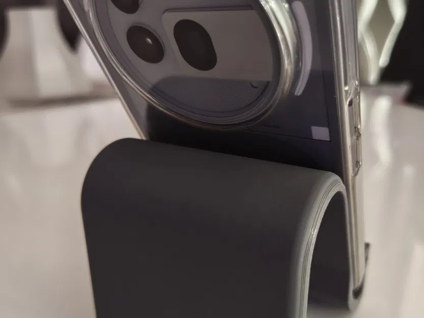 Stand tuỳ chỉnh cho Nothing Phone 3a Pro - Image 1