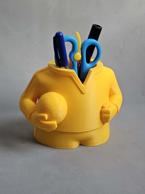 Ống cắm bút hình cầu thủ bóng đá (Soccer Player Pen Holder) - Image 1