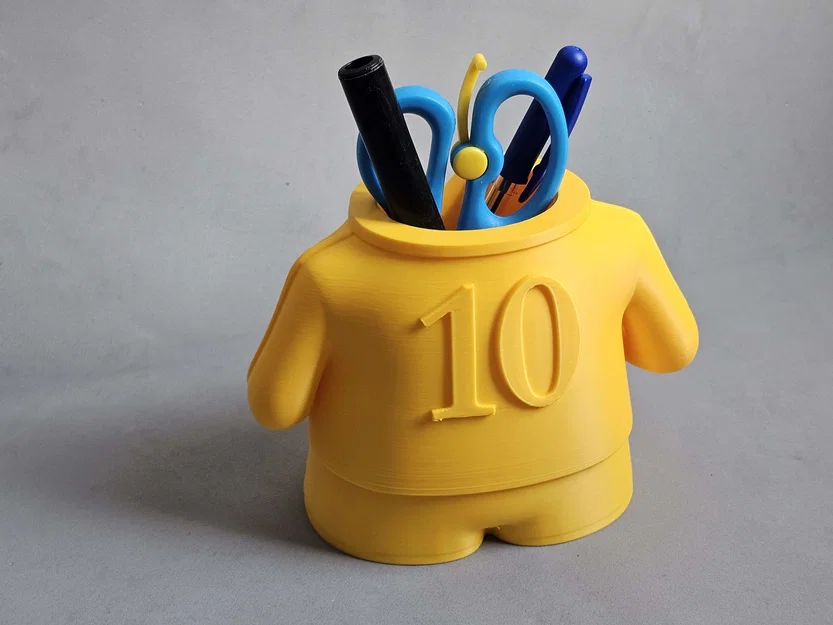 Ống cắm bút hình cầu thủ bóng đá (Soccer Player Pen Holder) - Image 2