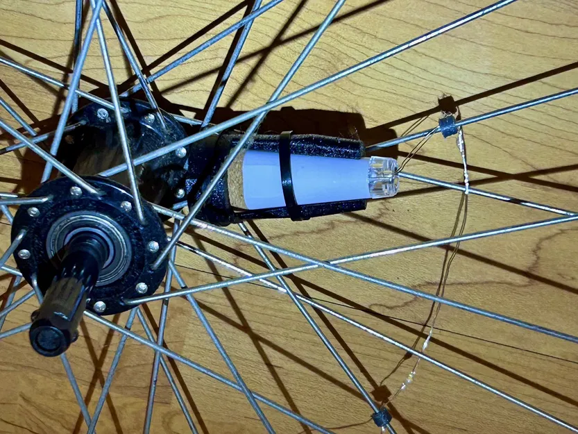 Ngàm giữ đèn nan hoa xe lăn (Wheelchair Spoke Light Holders) - Image 2