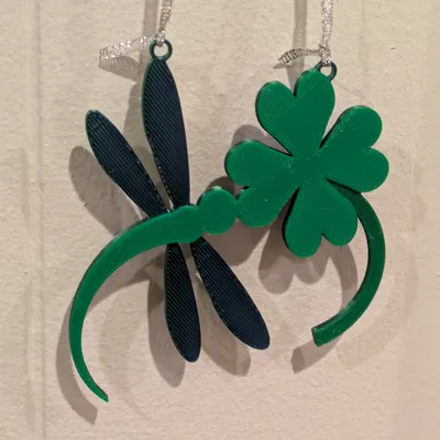 Móc Treo 3D Chuồn Chuồn Cỏ Ba Lá May Mắn