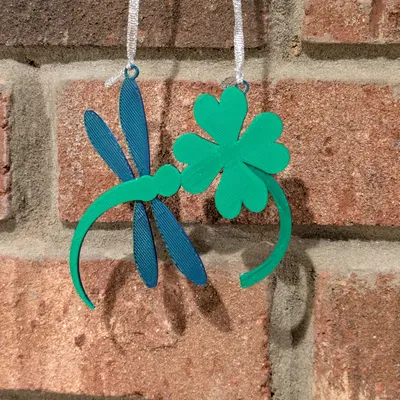 Móc Treo 3D Chuồn Chuồn Cỏ Ba Lá May Mắn