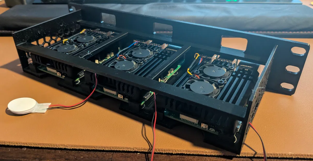 Kệ Mini Rack 10 inch cho 3 Raspberry Pi & Quạt làm mát - Image 1