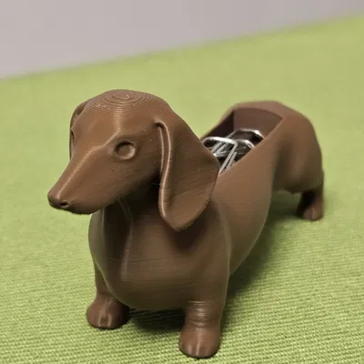 The Clip-a-Dox – Hộp đựng kẹp giấy hình chó Dachshund