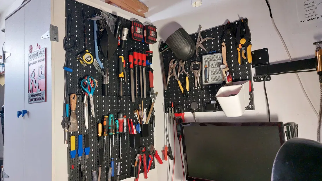 Phụ kiện đa năng cho bảng treo đồ Parkside - Sắp xếp dụng cụ gọn gàng - Image 1