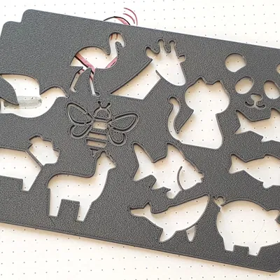 Khuôn vẽ 3D: 3 mẫu hình thú và biểu tượng cho giáo viên và bé