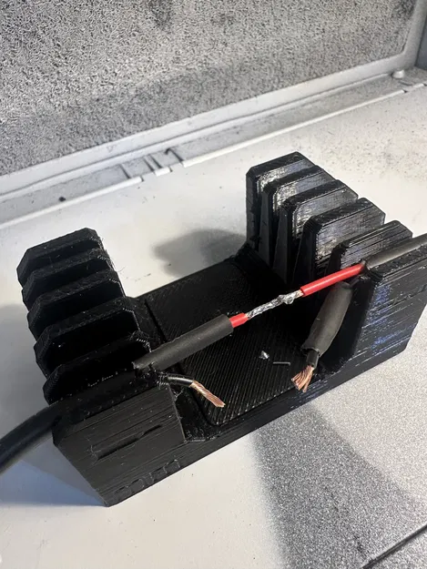 Kẹp Giữ Dây Hàn 3D Tiện Lợi Cho Mọi Thợ Điện Tử - Image 4