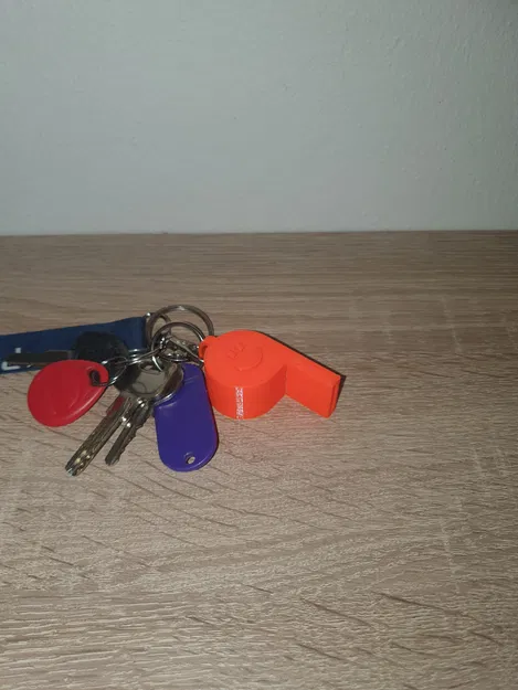 Còi Lớn Đính Chìa Khóa Hình Mặt Cười Độc Đáo - Image 2