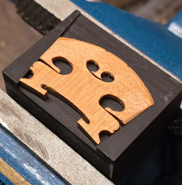 Khuôn Giữ Cầu Vĩ Cầm 4/4 Để Tạo Hình & Lắp Ráp - Image 1