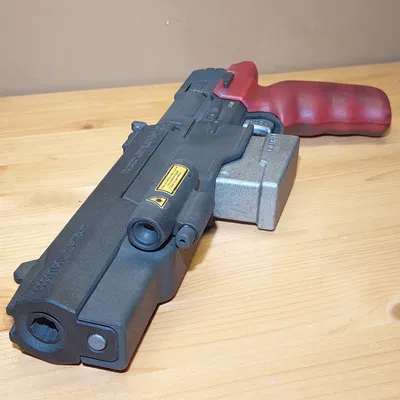 Cyberpunk 2077: Malorian Arms 3516 của Johnny Silverhand (lắp bằng vít, detail chuẩn hơn)