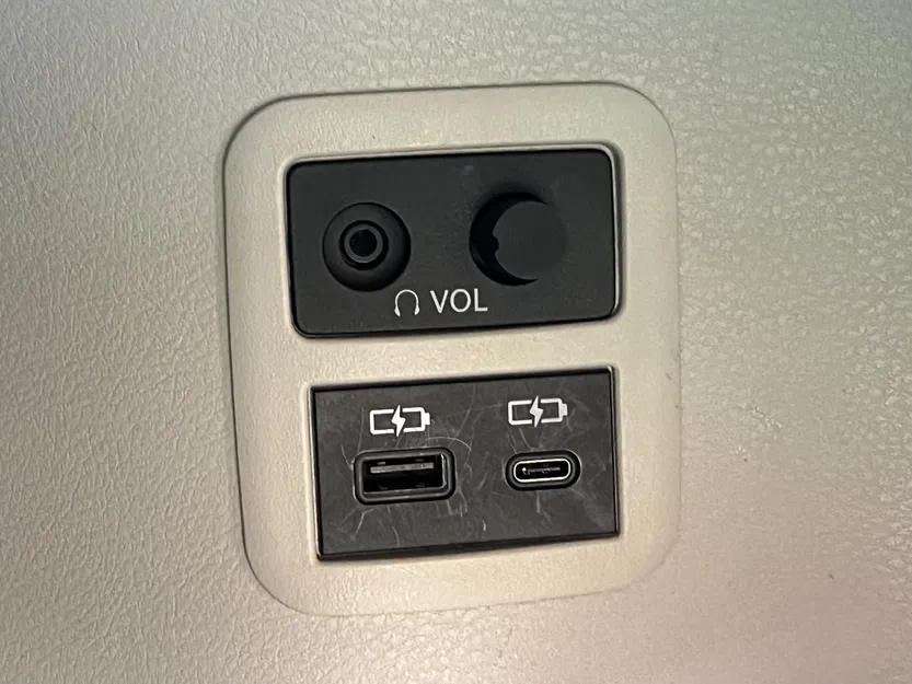Thay thế núm Volume RES Toyota Sienna 2021+ - Image 1