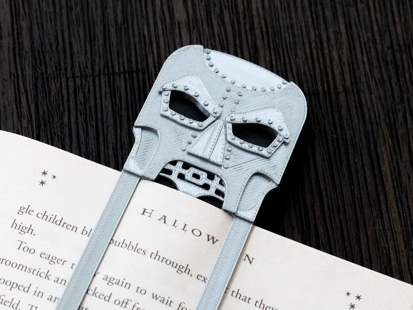 Bookmark Doctor Doom (Kẹp Sách Doctor Doom) - Image 1