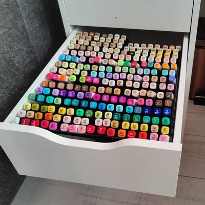 Kệ Lưu Trữ Alcohol Marker Dạng Nghiêng (Angled Alcohol Marker Storage)