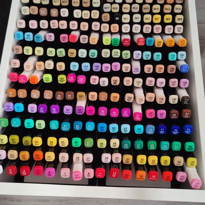 Kệ Lưu Trữ Alcohol Marker Dạng Nghiêng (Angled Alcohol Marker Storage)