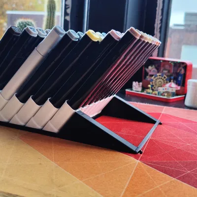 Kệ Lưu Trữ Alcohol Marker Dạng Nghiêng (Angled Alcohol Marker Storage)