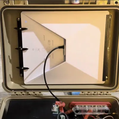 Giá gắn nắp thùng Apache 3800 cho Starlink Mini