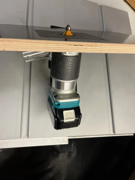 Tấm Lót Bàn Router In 3D Cho Máy Cắt Makita DRT50 - Image 1