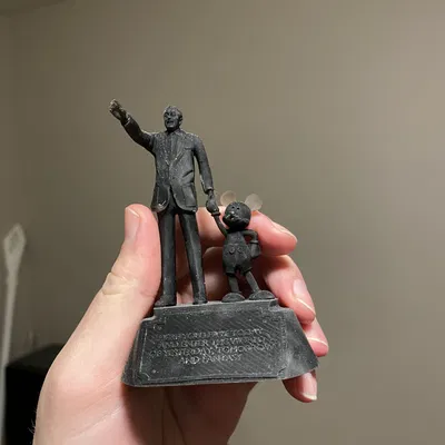 Mô Hình 3D Tượng Walt Disney và Mickey Mouse Disneyland