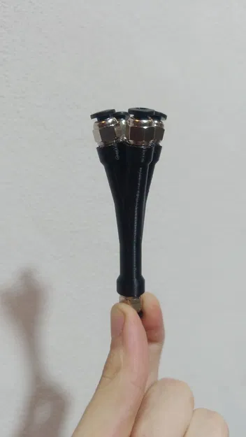 No-Catch 4 way Y splitter PC4-M10 – Bộ chia Y 4 nhánh - Image 1