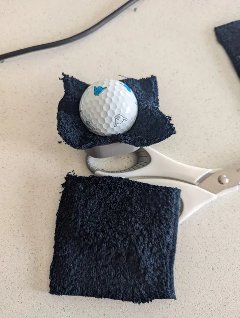 Dụng cụ vệ sinh bóng golf (Golf Ball Cleaner) - Image 2