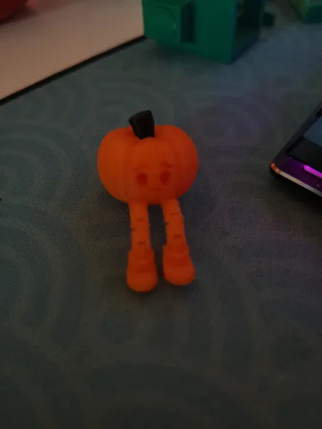 Bí Ngô Khớp Nối Lo Lắng (Worried Articulated Pumpkin) - Image 2