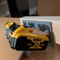 Kệ pin DeWalt dạng modular ghép ngang (side by side) - Thumbnail 1