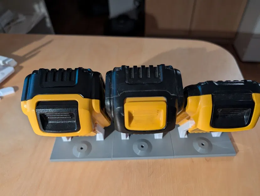 Kệ pin DeWalt dạng modular ghép ngang (side by side) - Image 3