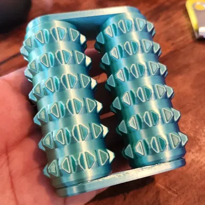 Fidget Roller in-place (Print In Place) – In xong là dùng ngay