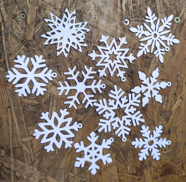 1 bộ 10 bông tuyết (có vòng treo) – 1 set of 10 Snowflake - Image 1