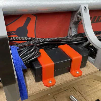 LowRider v4 CNC - Đai giữ cố định nguồn 24V vào lower strut plate gantry