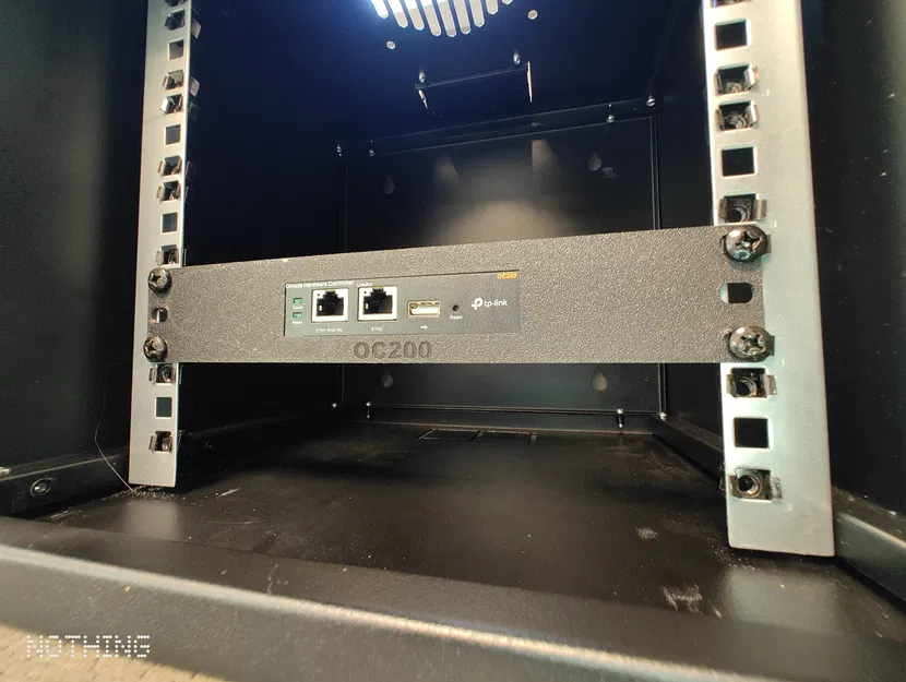 Mount rack 10" cho TP-Link OC200 Cloud Controller (Omada) - Image 1