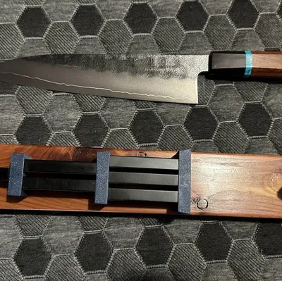 Giá Treo Dao Gyoto Bằng Nam Châm Kèm Edge Guard