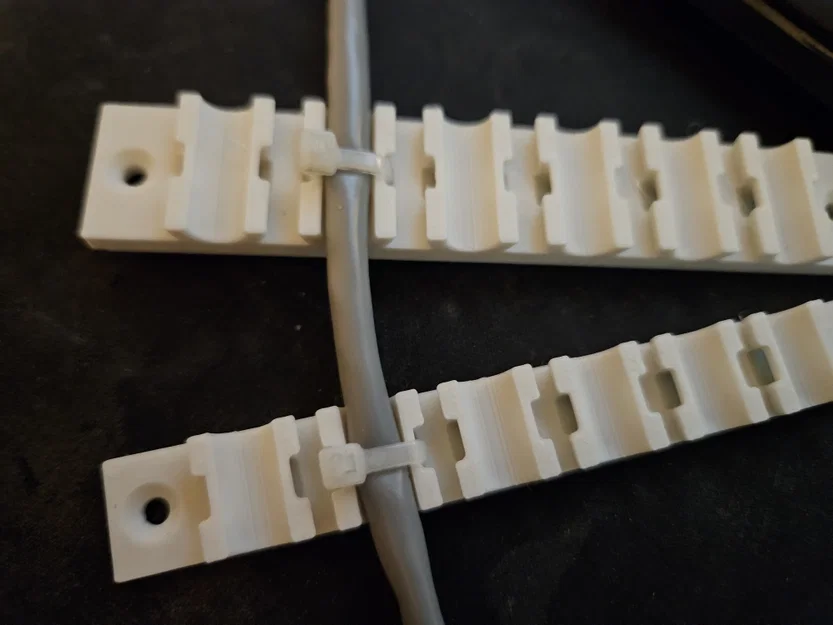 Kẹp giữ dây cáp dưới gầm bàn (Under desk cable holders) - Image 1
