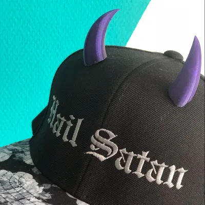 Sừng quỷ cho mũ snapback (Devil horns for cap)