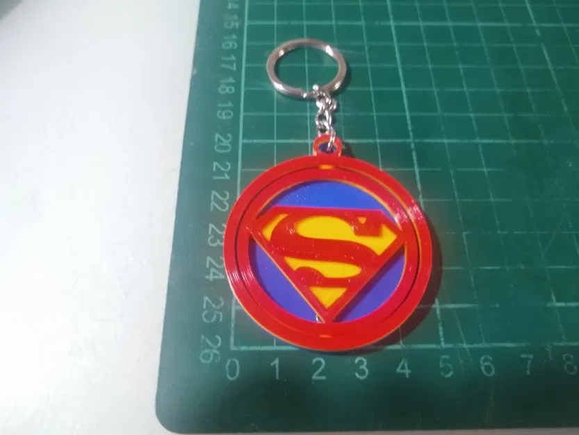 Móc Khóa Superman Keychain Dạng Xoay - Image 3