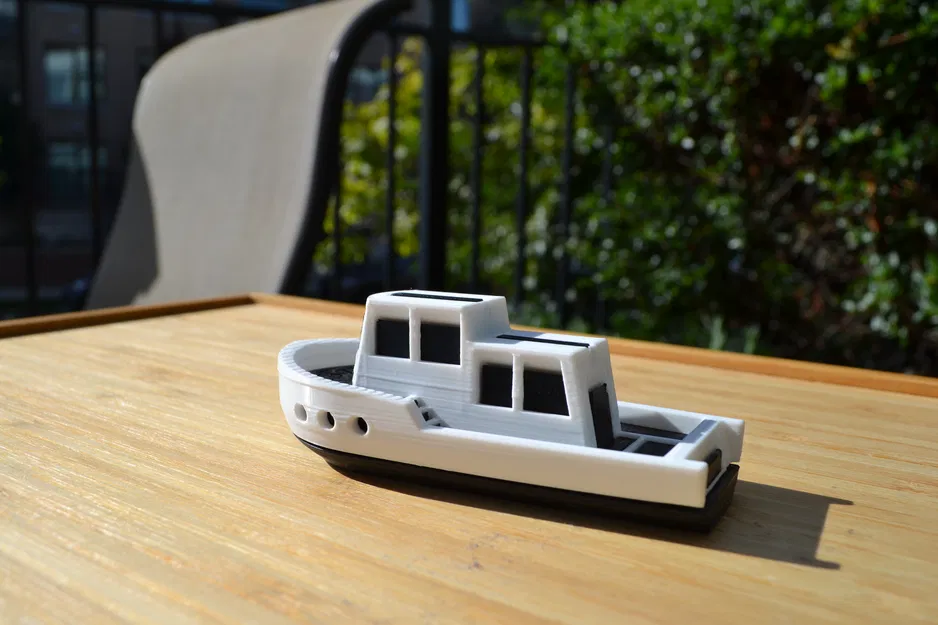 Thuyền Đồ Chơi - Single Extruder - Dual Color - Image 1