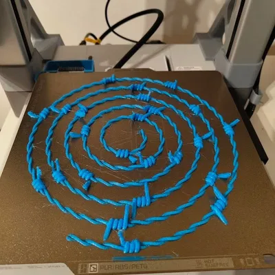 Mô Hình Dây Kẽm Gai 3D: Phụ Kiện Độc Đáo Cho Trang Phục Halloween