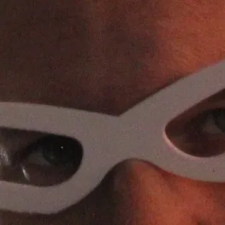 Kính Tuxedo Mask (Sailor Moon)