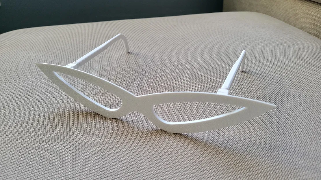 Mặt nạ Tuxedo Mask Sailor Moon với càng kính bản lề (hinged) - Image 1