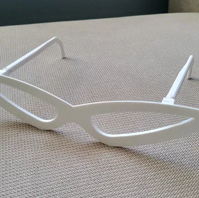 Mặt nạ Tuxedo Mask Sailor Moon với càng kính bản lề (hinged)