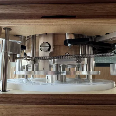 Iris Box (Hộp cơ cấu iris cơ khí)