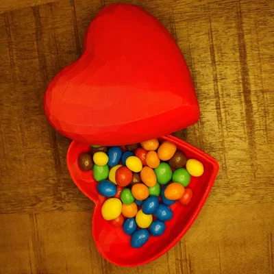 Hộp Valentine Low Poly (hình trái tim)