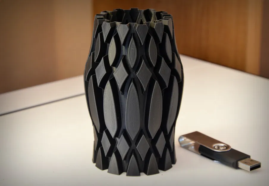 Vase 879 - Bình/Ống Đựng Bút Họa Tiết Giọt Nước & Kim Cương - Image 1