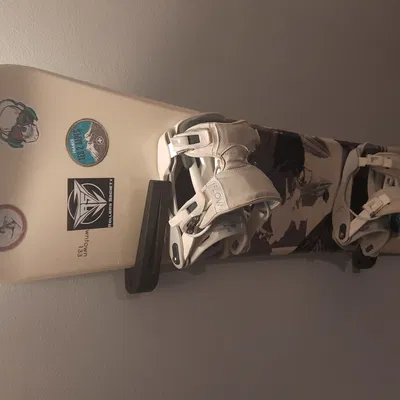 Kệ Treo Tường Ván Trượt Tuyết Chắc Chắn