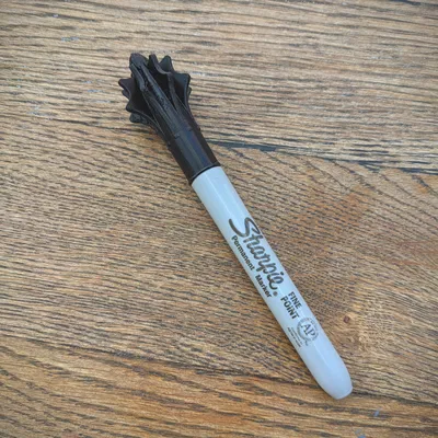 Nắp Sharpie – Chùy Trung Cổ (Sharpie Lid - Medieval Mace)