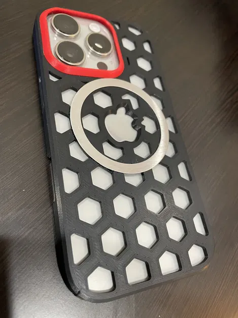 Ốp lưng iPhone 16 Pro tương thích MagSafe - Image 1