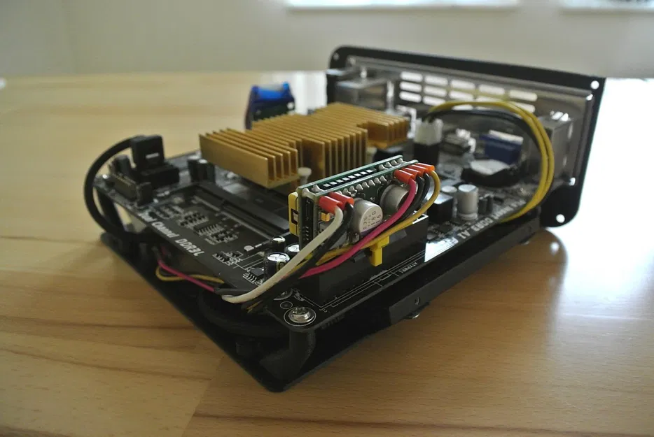 Case Mini-ITX cho OPNsense (Opnsense Mini-itx Case) - Image 4